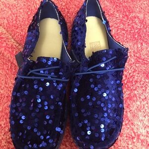 Sparkling Blue Sequin Flats for Casual Elegance